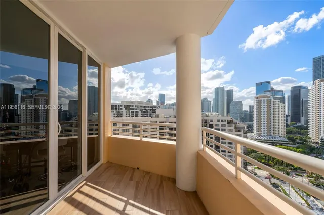 $1,635,000 | 808 Brickell Key Drive, Unit 1808, Miami, FL 33131