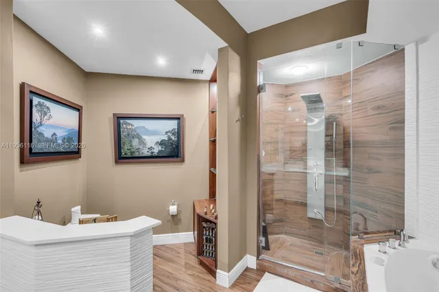 $1,635,000 | 808 Brickell Key Drive, Unit 1808, Miami, FL 33131