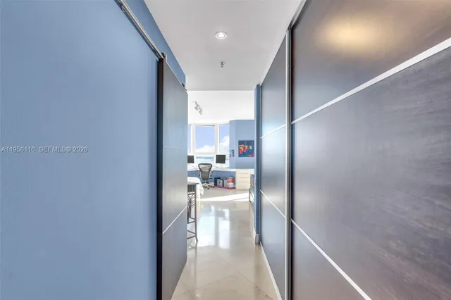 $1,635,000 | 808 Brickell Key Drive, Unit 1808, Miami, FL 33131