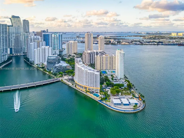 $1,635,000 | 808 Brickell Key Drive, Unit 1808, Miami, FL 33131