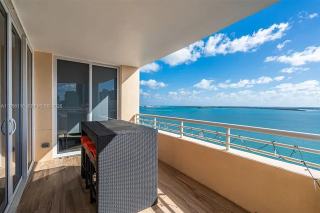 $1,635,000 | 808 Brickell Key Drive, Unit 1808, Miami, FL 33131