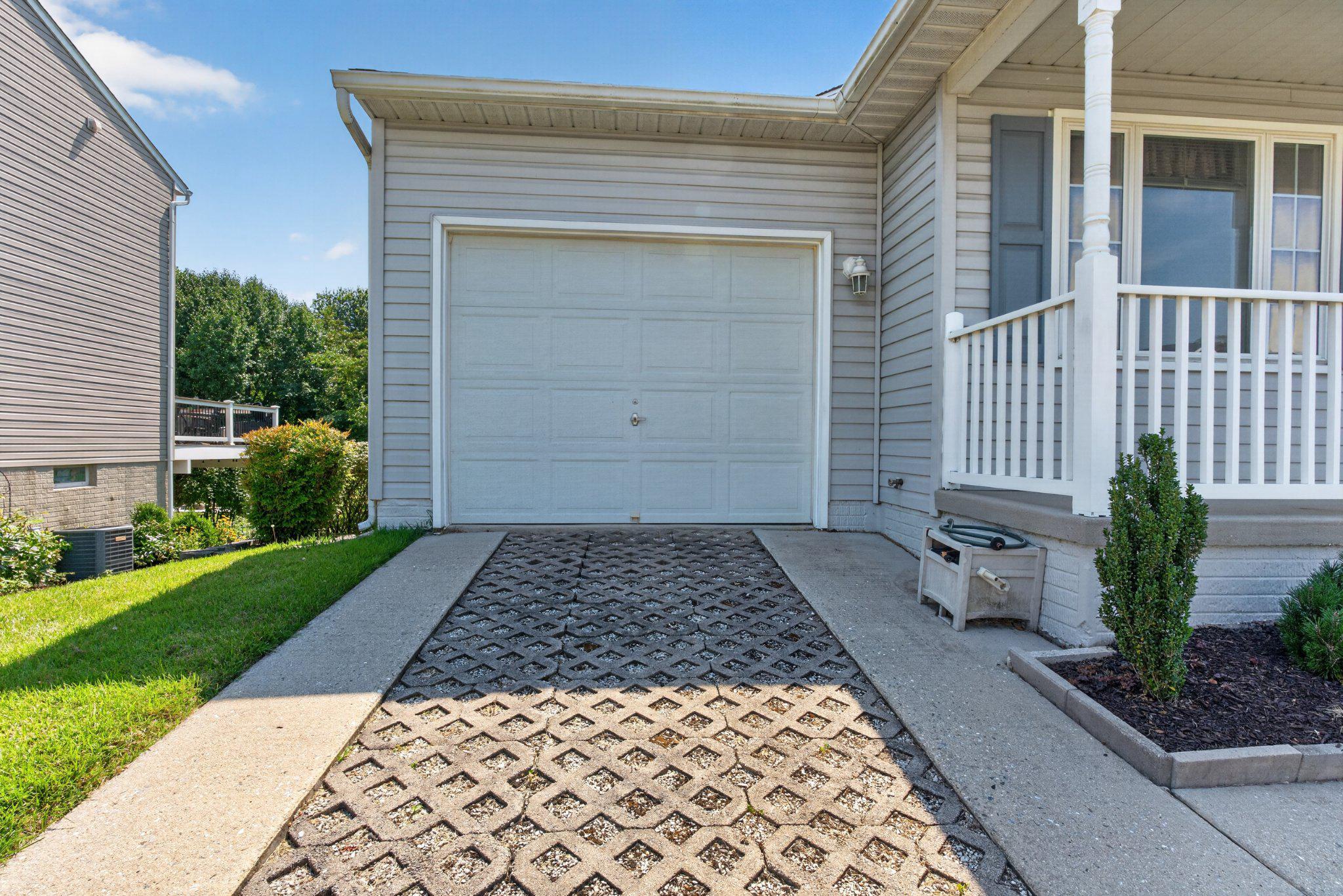 9311 Sea Point Road Baltimore, MD 21219 - Photo 3 of 32 one car garage, driveway
