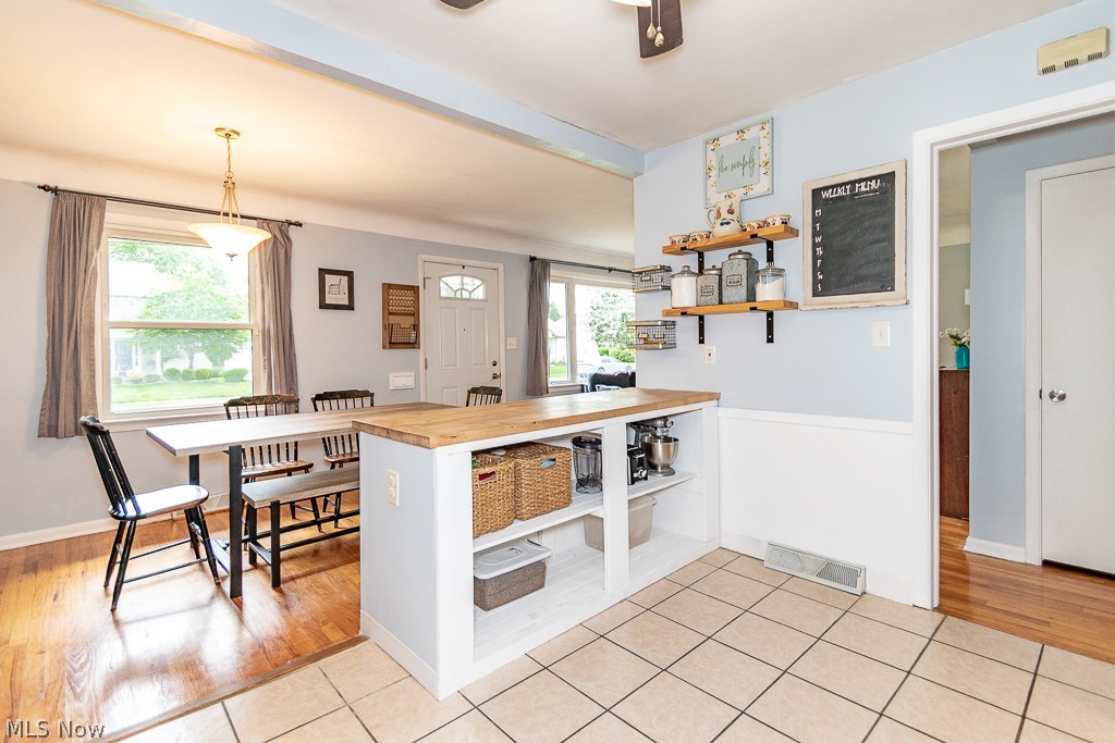 1140 Elmwood Road Cleveland, OH 44124 - Photo 7 of 29