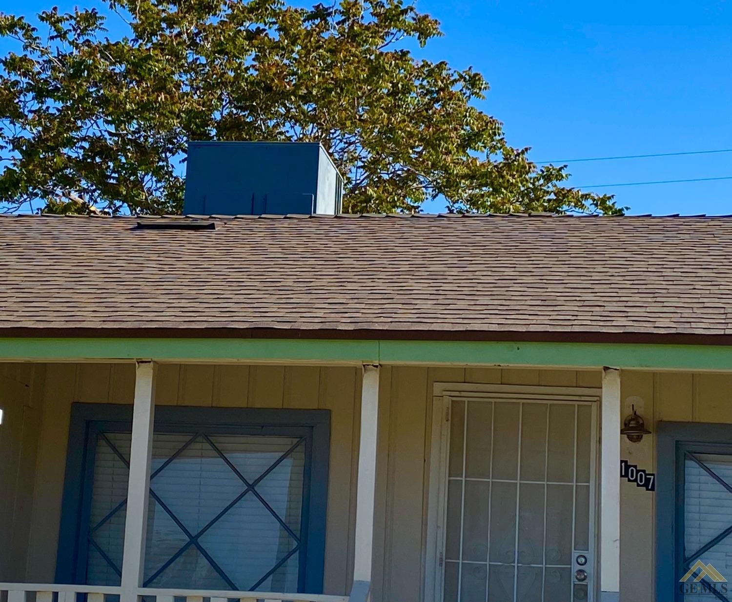 Undisclosed Address Taft, CA 93268 - Photo 22 of 22 a view of a backyard