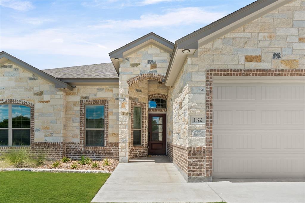 132 Lasso Loop Lorena, TX 76655 - Photo 4 of 36 Gallery Image 4