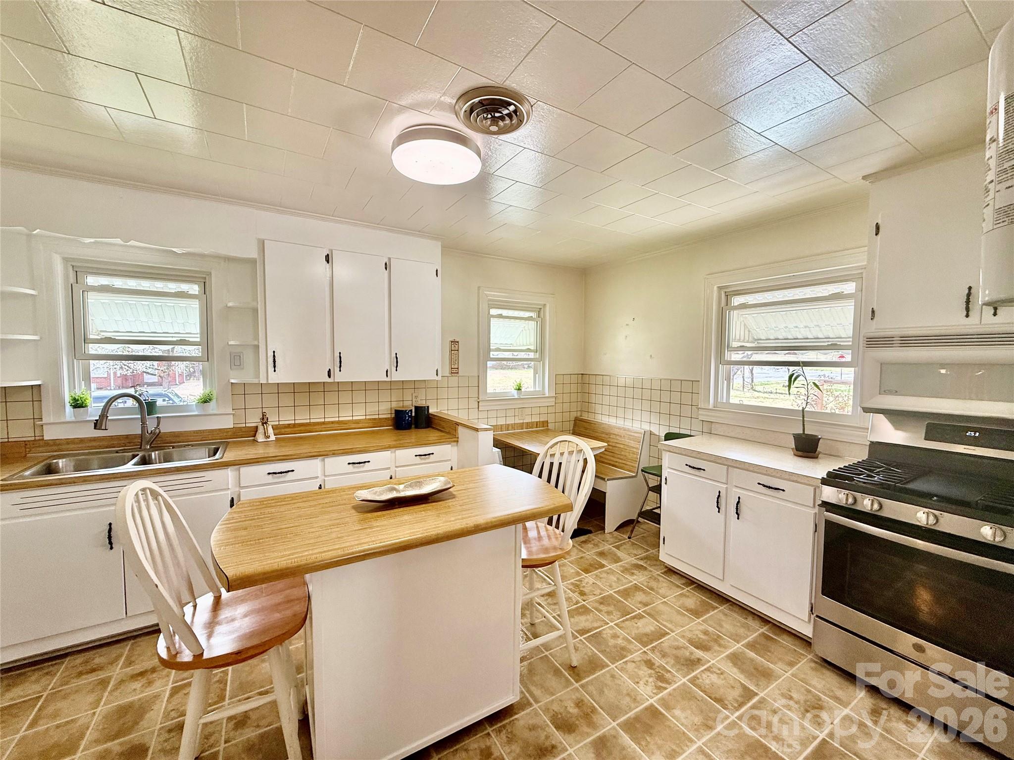 103 Magnolia Avenue Great Falls, SC 29055 - Photo 5 of 29