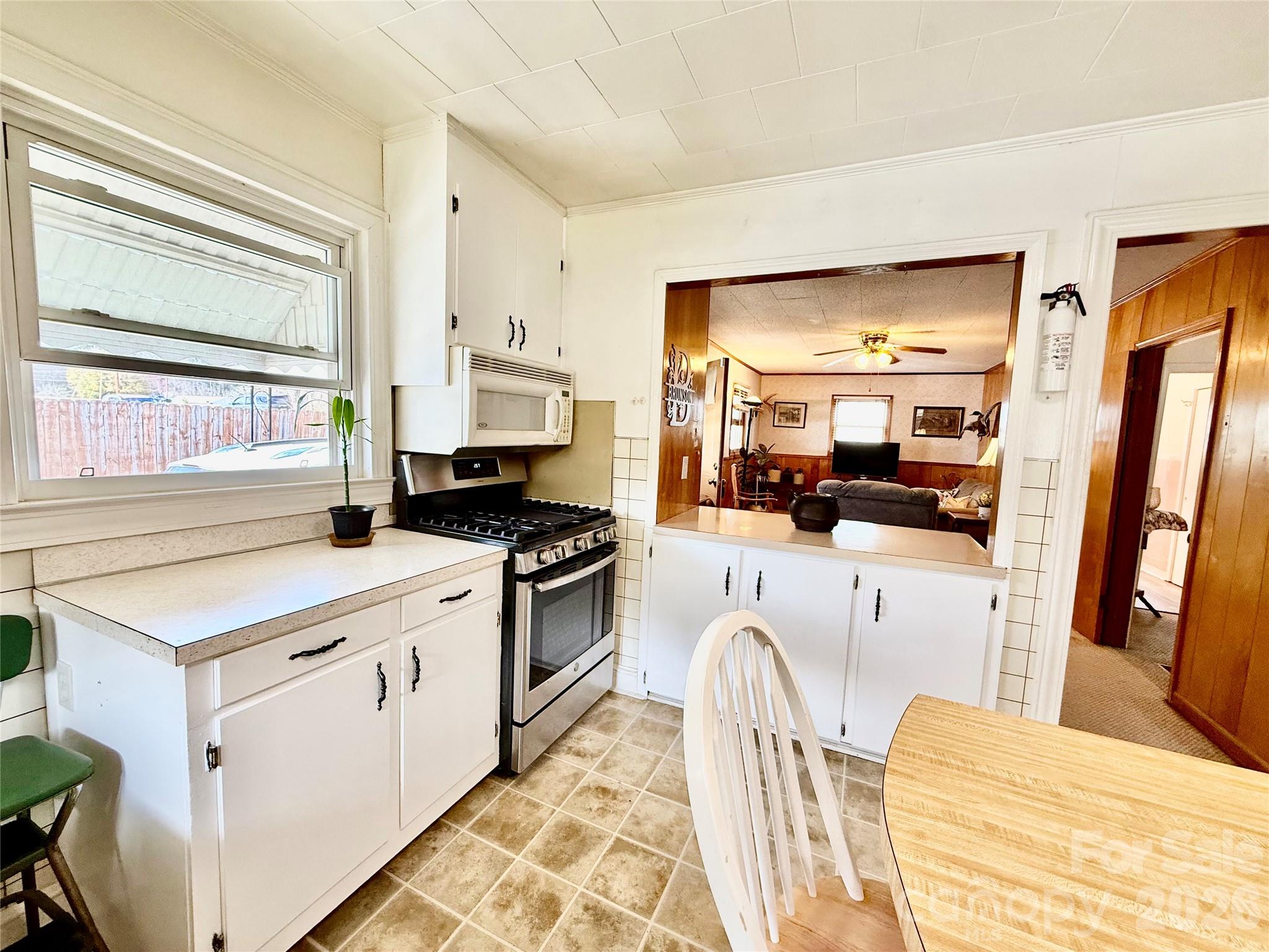 103 Magnolia Avenue Great Falls, SC 29055 - Photo 8 of 29