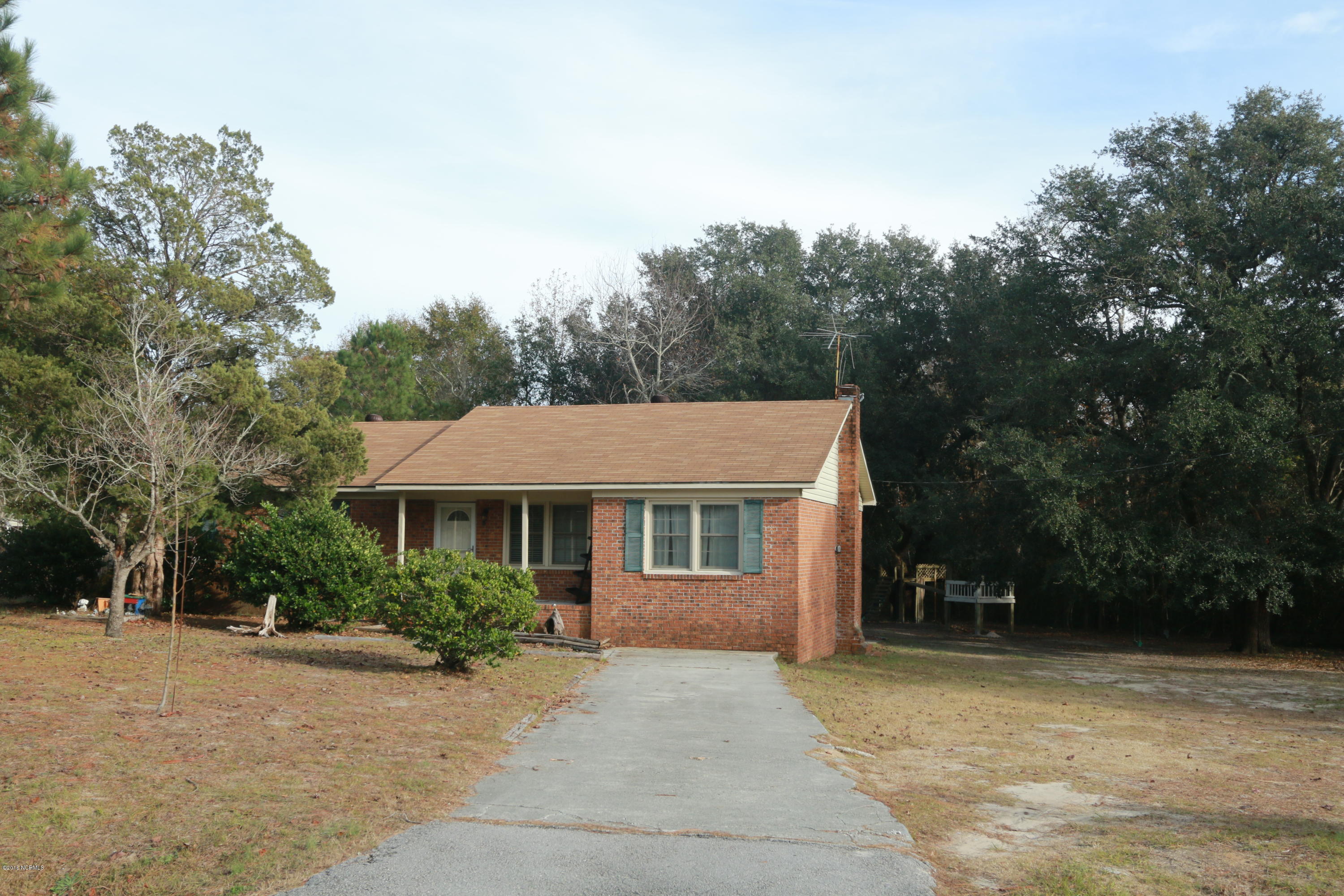 527 Turkey Point Road Sneads Ferry, NC 28460 - Photo 3 of 19 IMG_6875