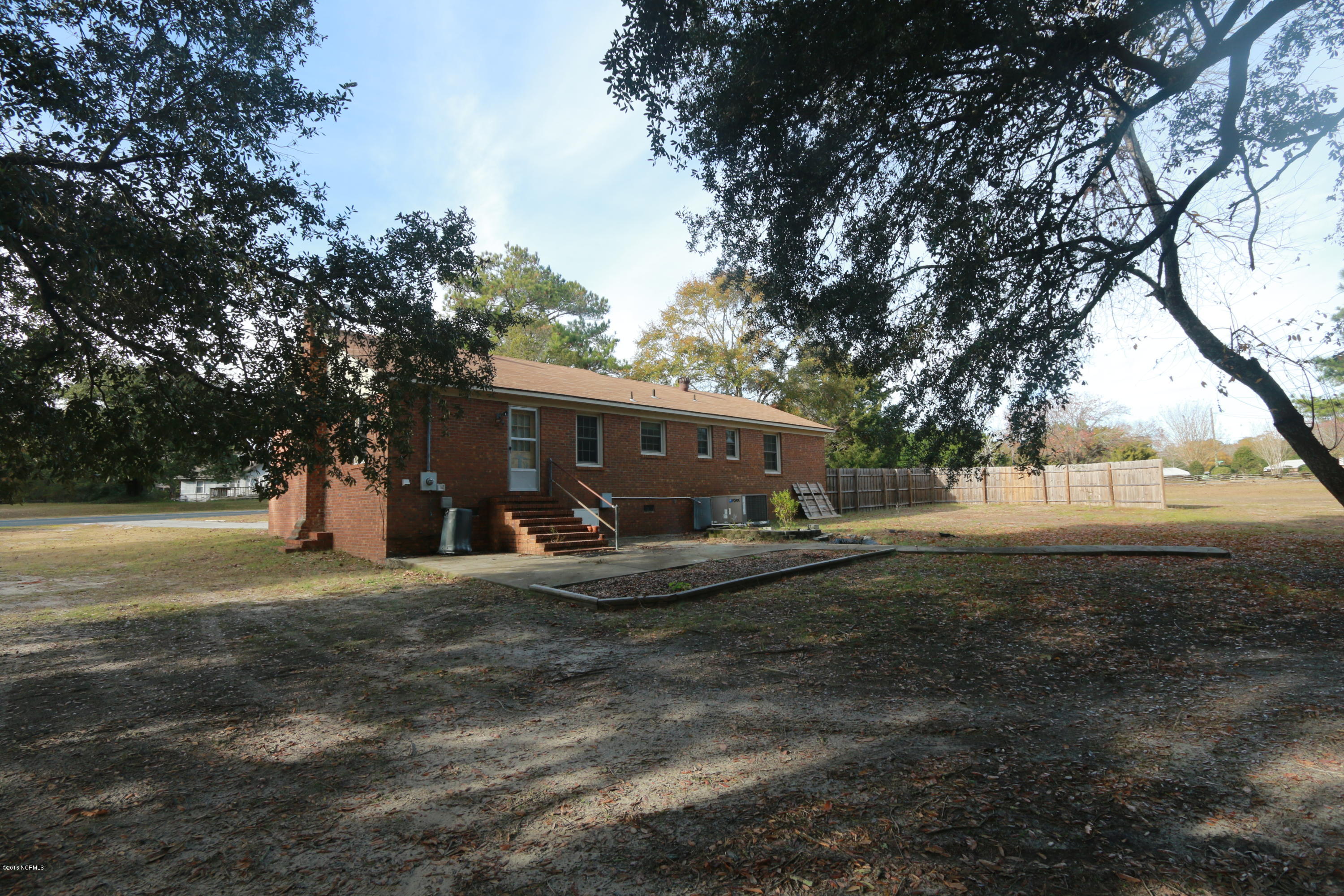 527 Turkey Point Road Sneads Ferry, NC 28460 - Photo 6 of 19 IMG_6867