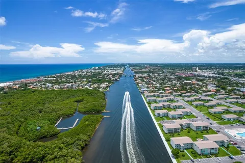 $2,295,000 | 8 Sailfish Lane, Ocean Ridge, FL 33435
