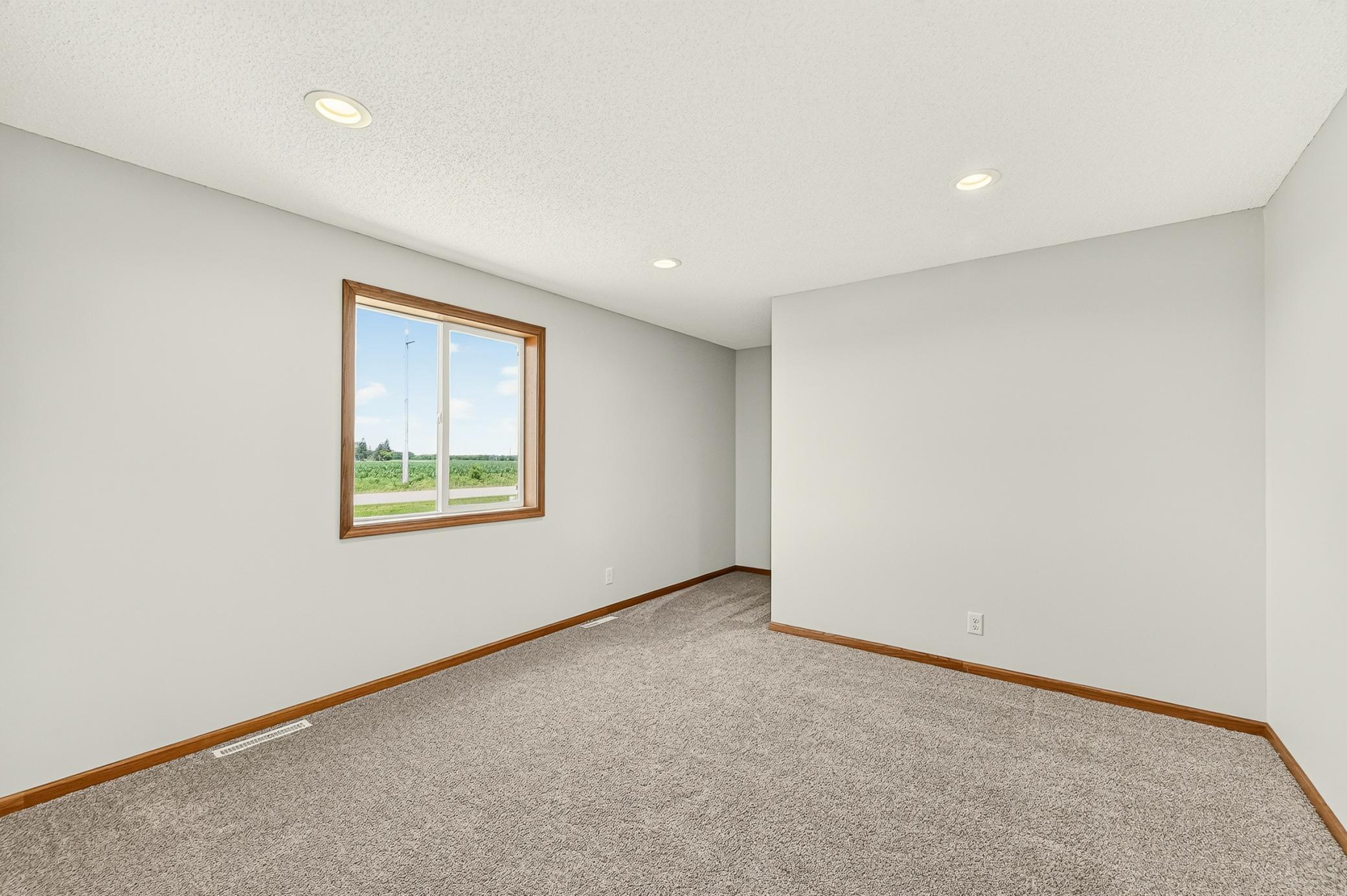 3010 55th Avenue Northeast Rochester, MN 55906 - Photo 14 of 23