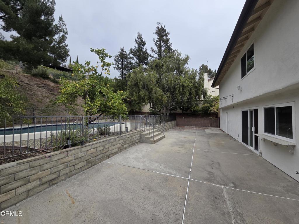 2915 Hopeton Road La Crescenta, CA 91214 - Photo 26 of 28 26 back