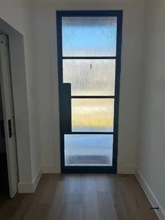 a view of livingroom with furniture