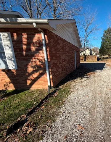 a view of a yard with street
