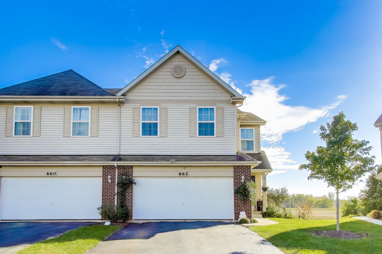 662 Elizabeth Court Romeoville, IL 60446 - Photo 1 of 26 Gallery Image 1