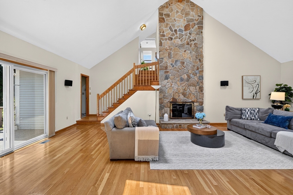 29 Page Road Weston, MA 02493 - Photo 27 of 34