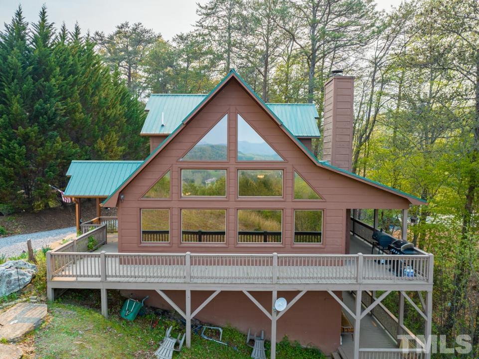 398 Pin Oak Ridge Murphy, NC 28906 - Photo 1 of 30 Gallery Image 1