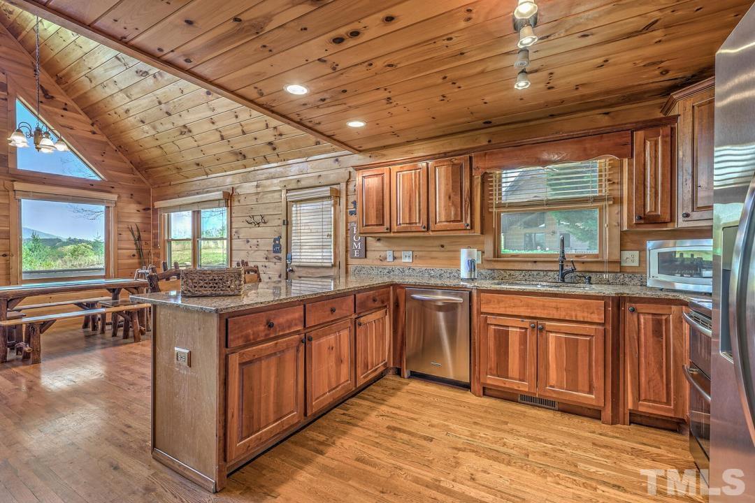 398 Pin Oak Ridge Murphy, NC 28906 - Photo 16 of 30 Gallery Image 16