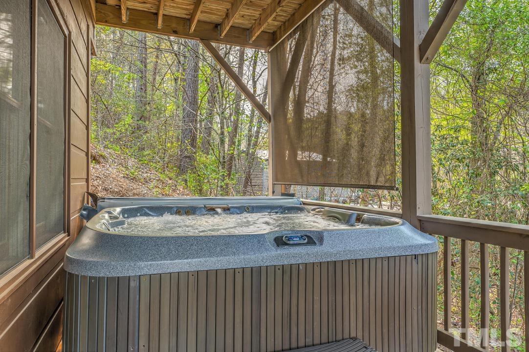 398 Pin Oak Ridge Murphy, NC 28906 - Photo 4 of 30 Gallery Image 4