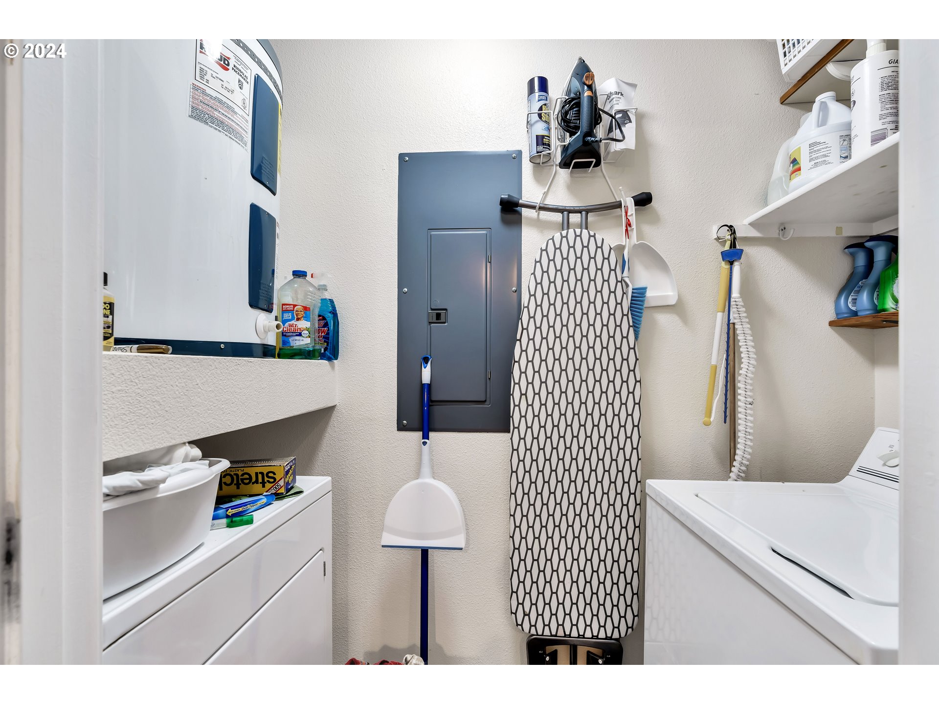 925 Springtree Lane West Linn, OR 97068 - Photo 14 of 24