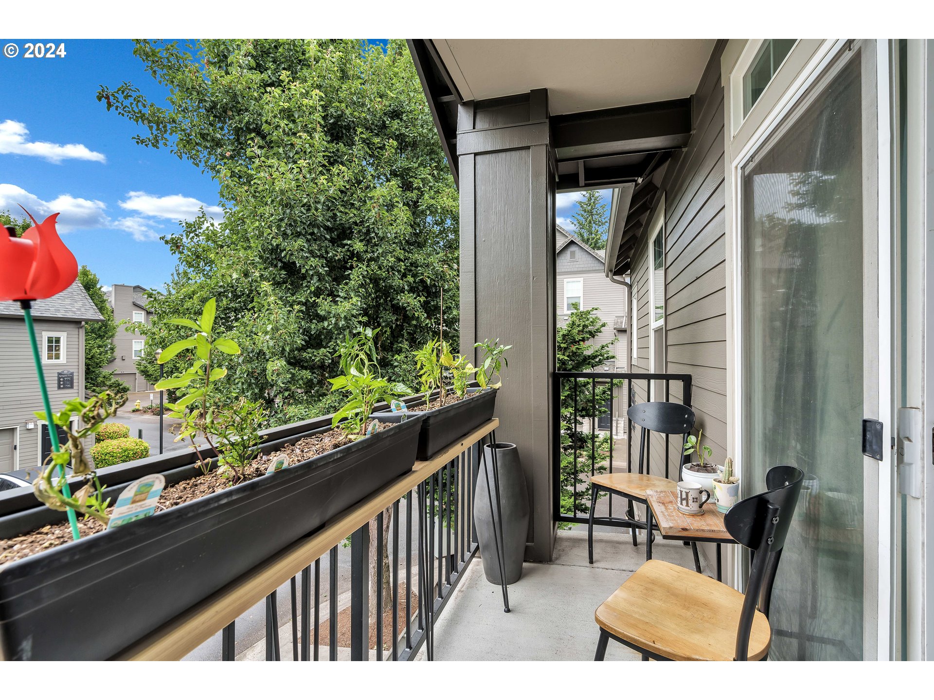 925 Springtree Lane West Linn, OR 97068 - Photo 19 of 24 a view of balcony with furniture