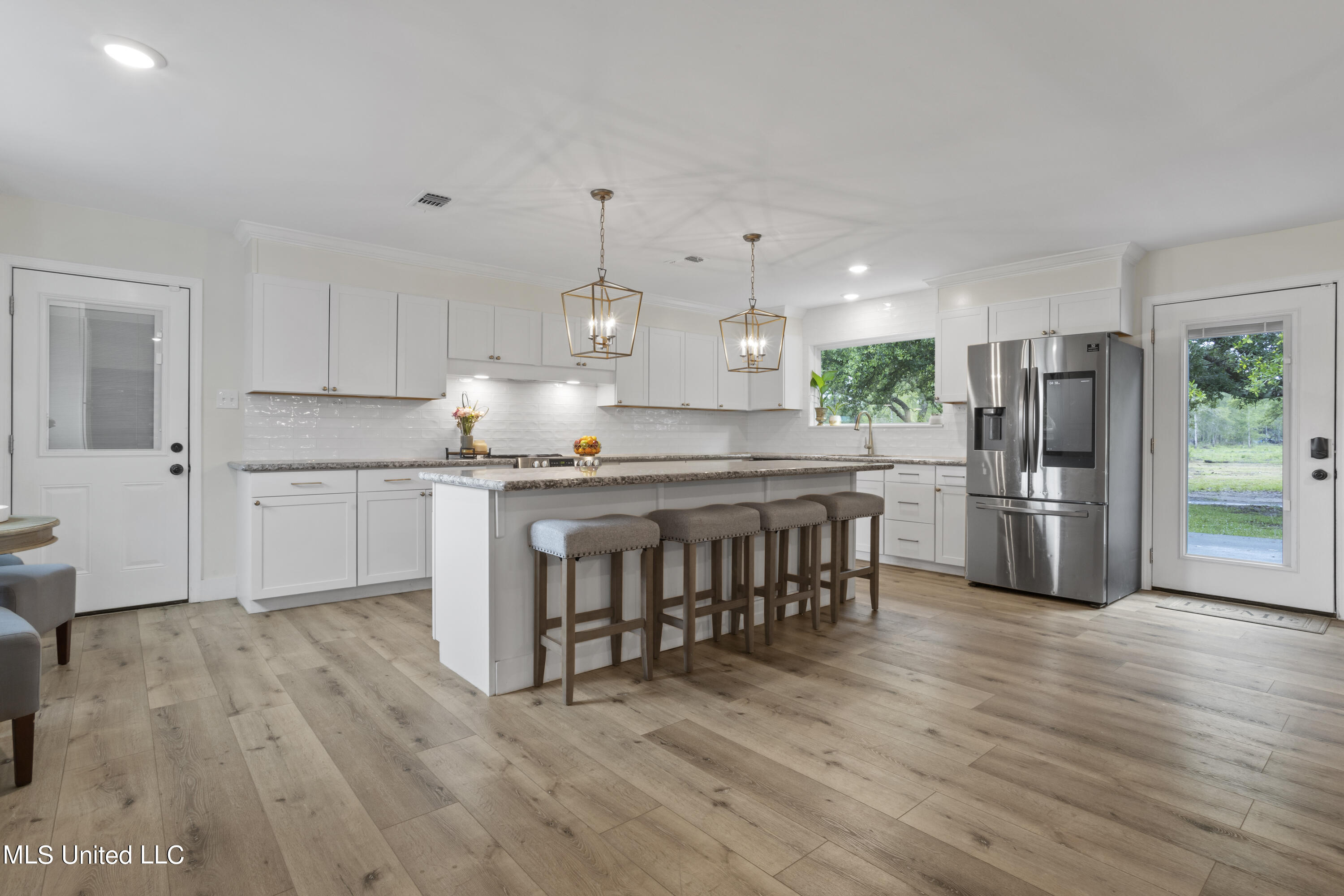 11222 Wolf River Road Gulfport, MS 39503 - Photo 15 of 35 015