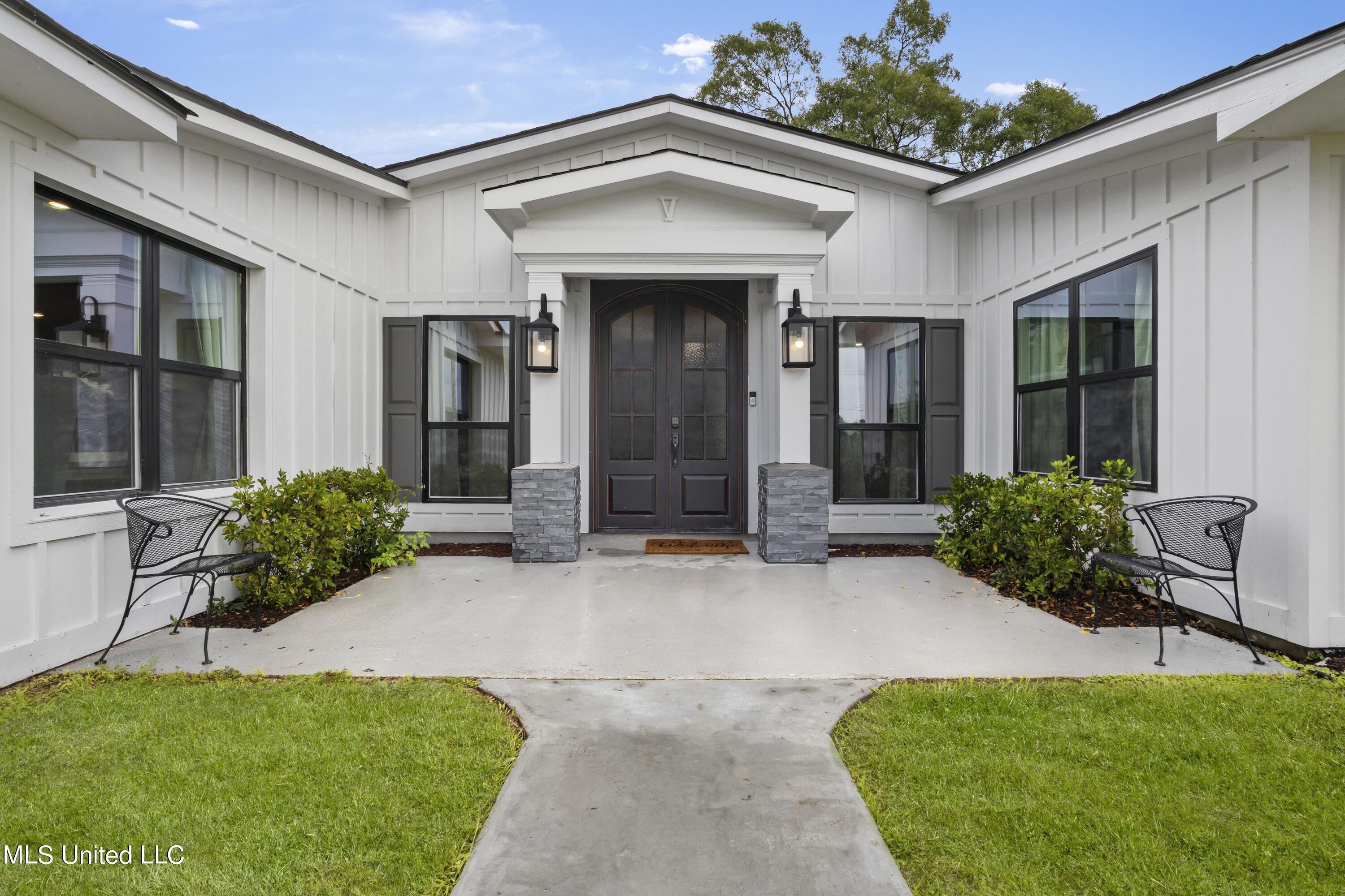 11222 Wolf River Road Gulfport, MS 39503 - Photo 3 of 35 004