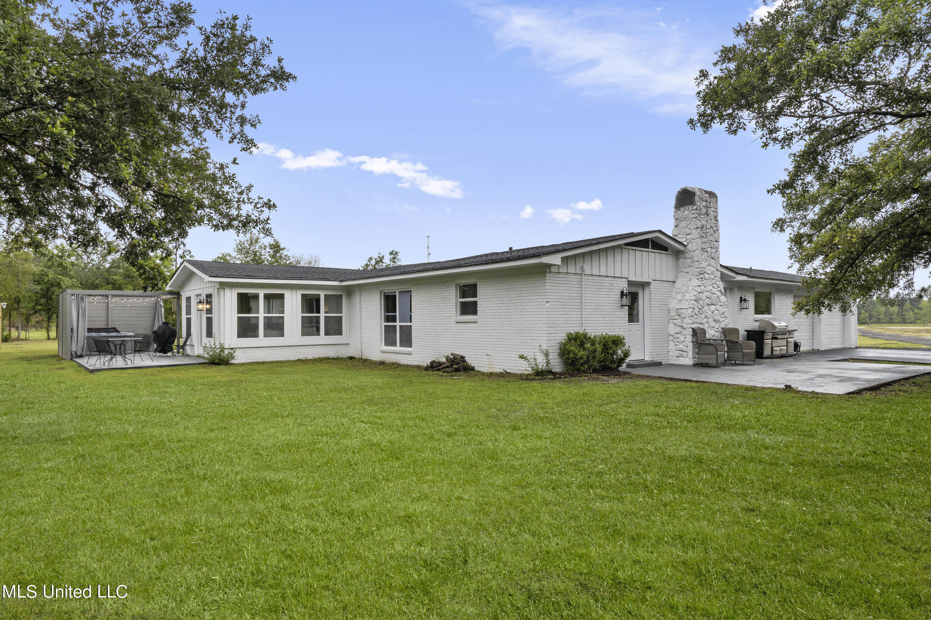 11222 Wolf River Road Gulfport, MS 39503 - Photo 31 of 35 045