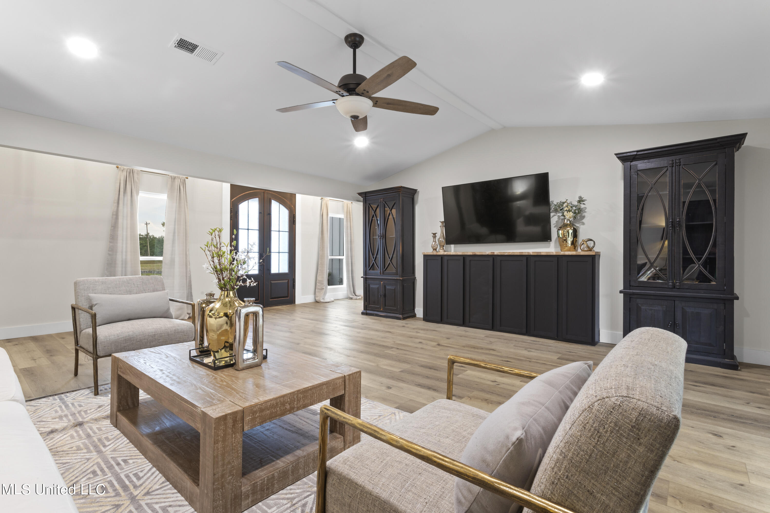 11222 Wolf River Road Gulfport, MS 39503 - Photo 4 of 35 005