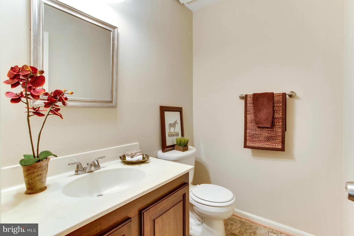 12719 Franklin Farm Road Herndon, VA 20171 - Photo 14 of 30 Powder Room