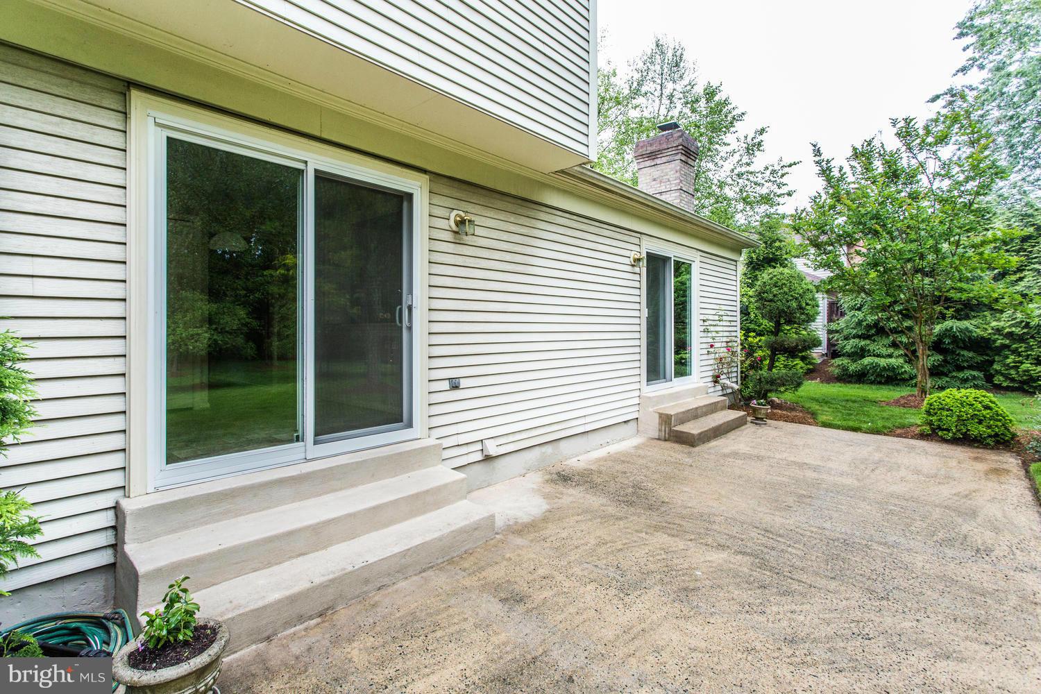 12719 Franklin Farm Road Herndon, VA 20171 - Photo 25 of 30 Exterior (Rear)