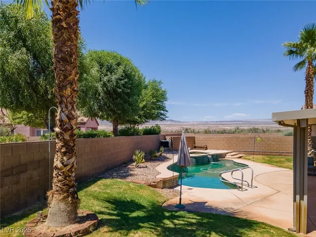 $429,900 | 1236 Country Club Drive, Laughlin, NV 89029