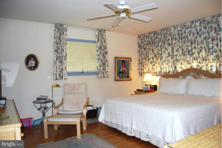 9533 Clement Road Silver Spring, MD 20910 - Photo 10 of 28 Bedroom (Master)