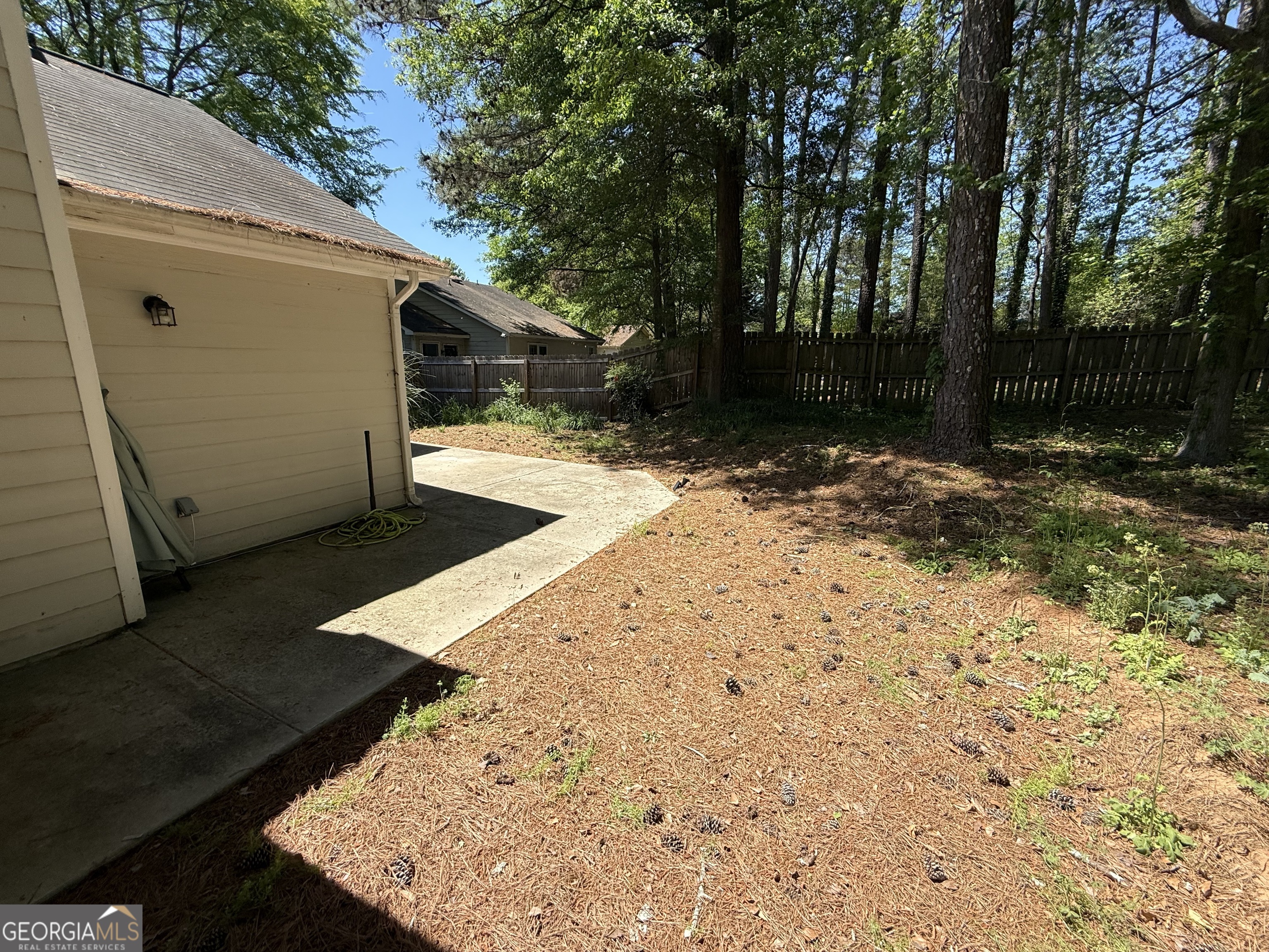 109 Layla Court Athens, GA 30605 - Photo 32 of 32 a backyard of a house