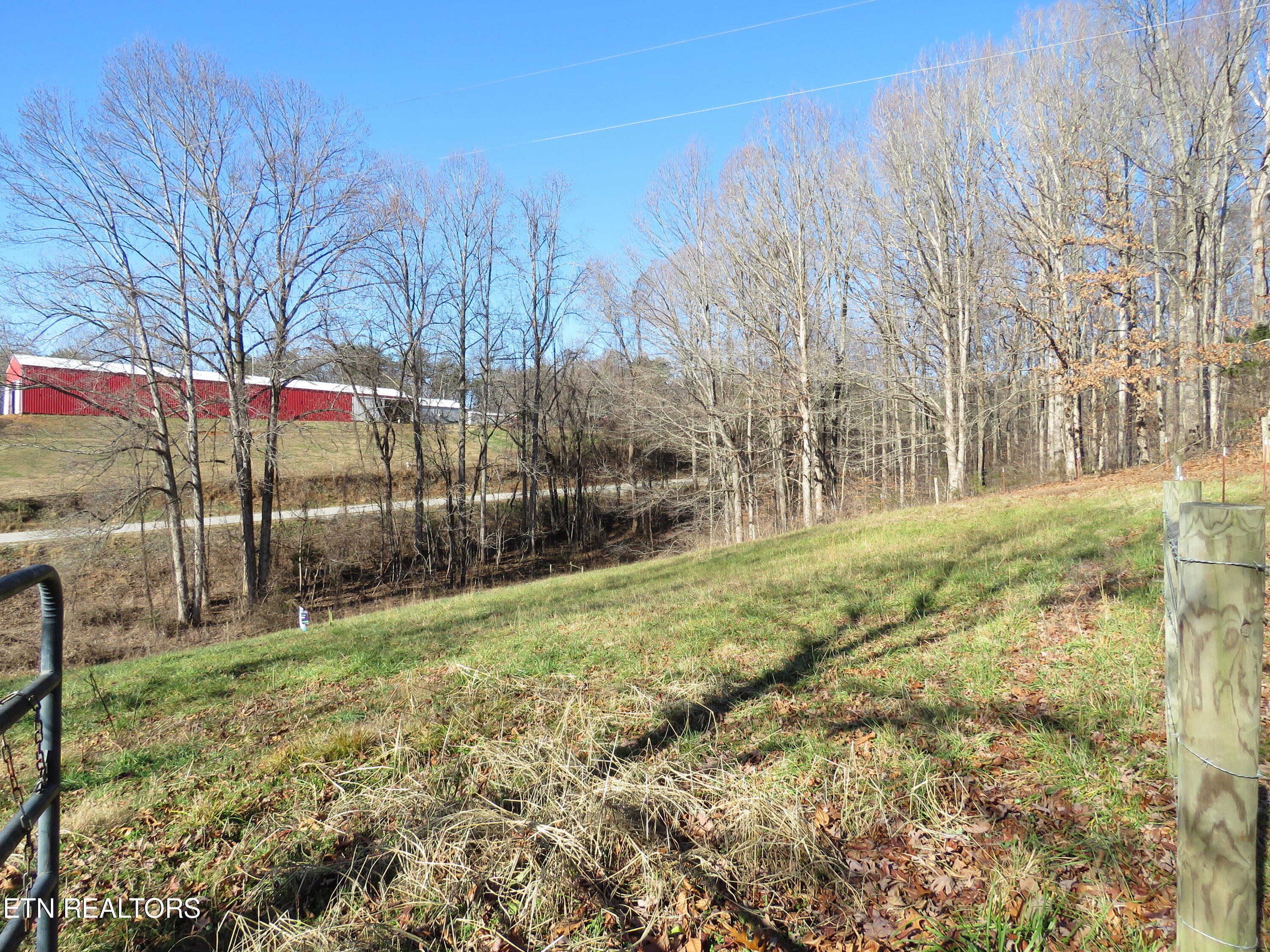 386 Baptist Ridge Road Hilham, TN 38568 - Photo 3 of 36 32