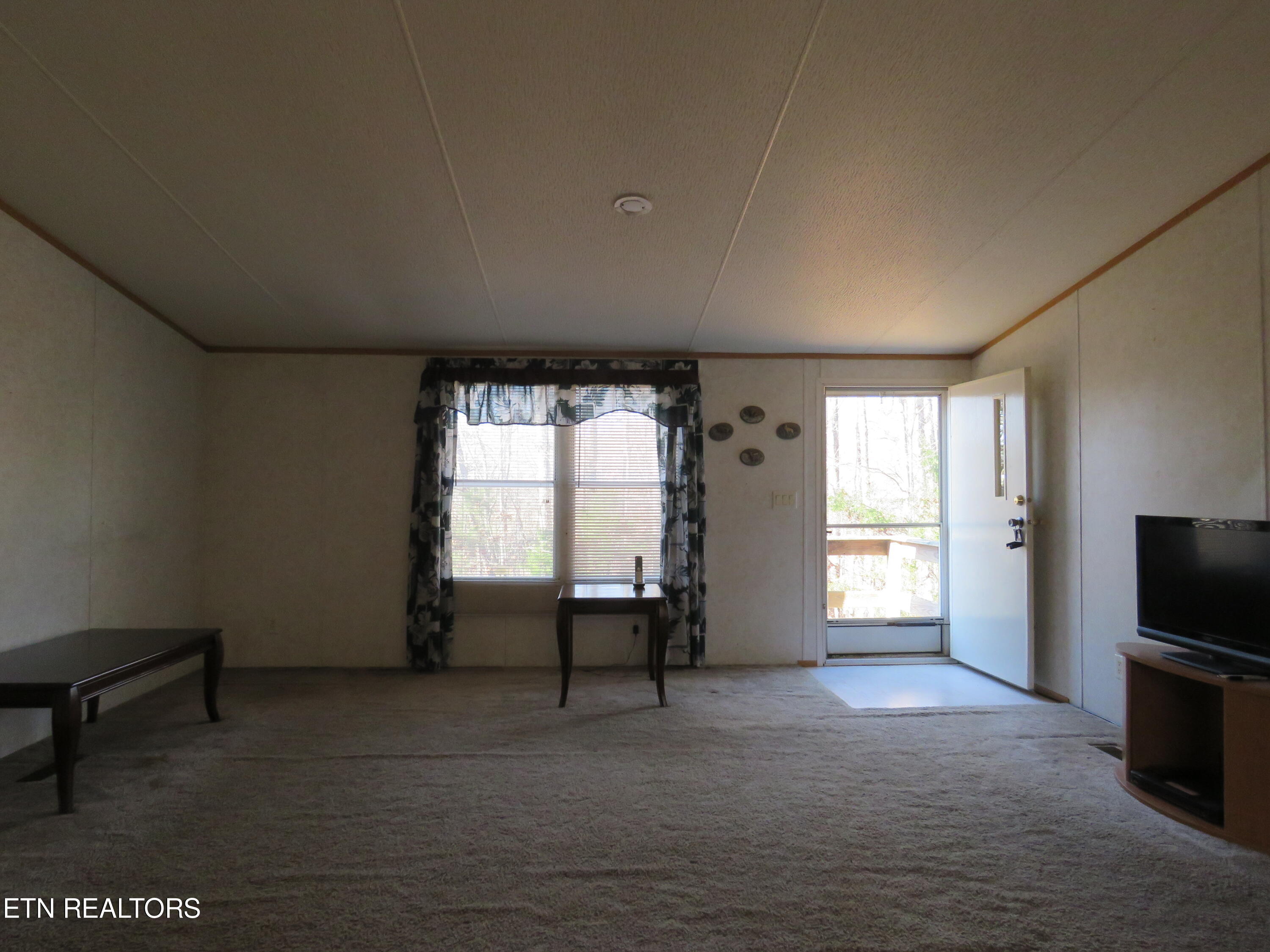 386 Baptist Ridge Road Hilham, TN 38568 - Photo 5 of 36 2