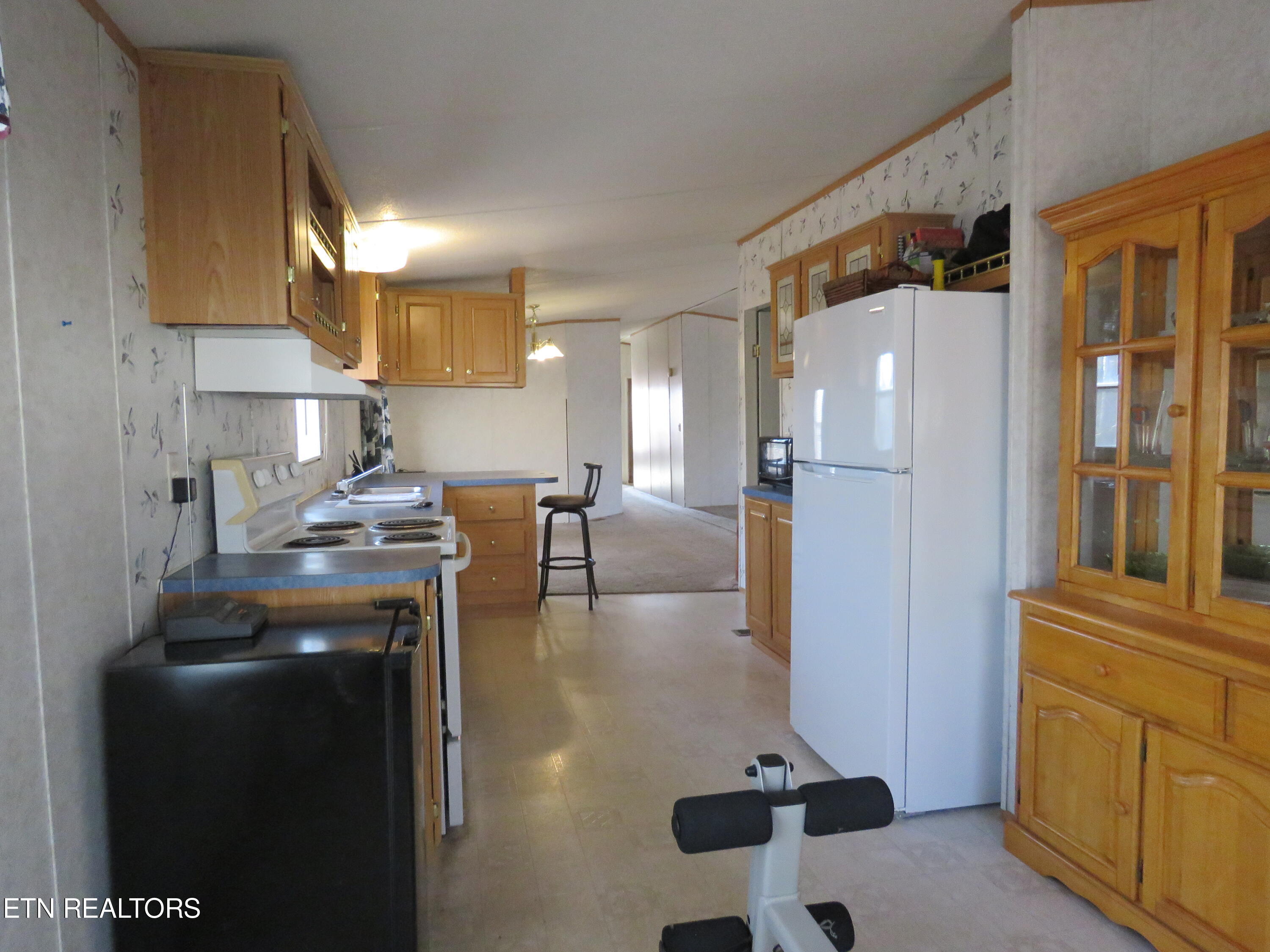 386 Baptist Ridge Road Hilham, TN 38568 - Photo 10 of 36 7