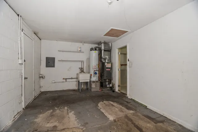 $120,000 | 1621 Ingrid Lane, Chicago Heights, IL 60411