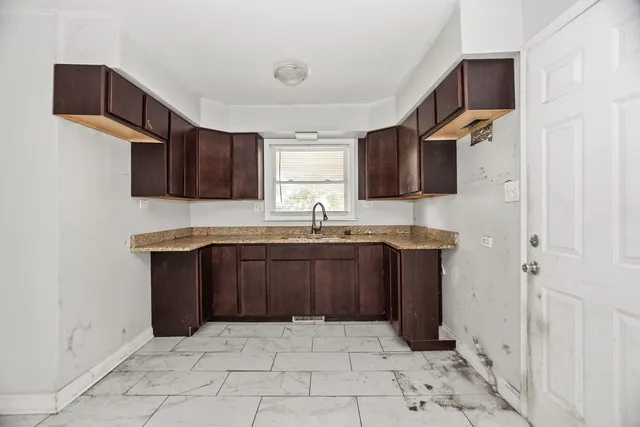 $120,000 | 1621 Ingrid Lane, Chicago Heights, IL 60411