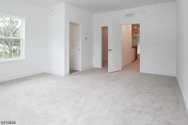 $4,300 | 71 Veterans Way, Morris Plains, NJ 07950