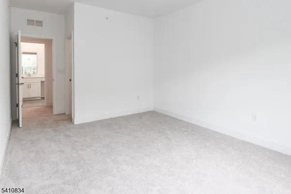 $4,300 | 71 Veterans Way, Morris Plains, NJ 07950