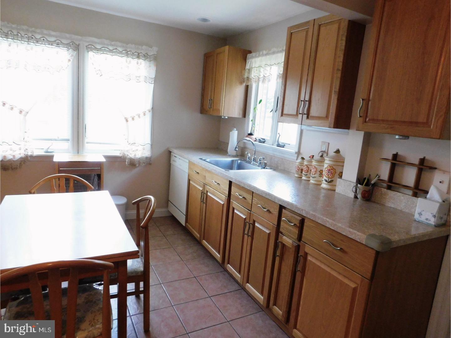 16 Ann Road Broomall, PA 19008 - Photo 8 of 25 Gallery Image 8