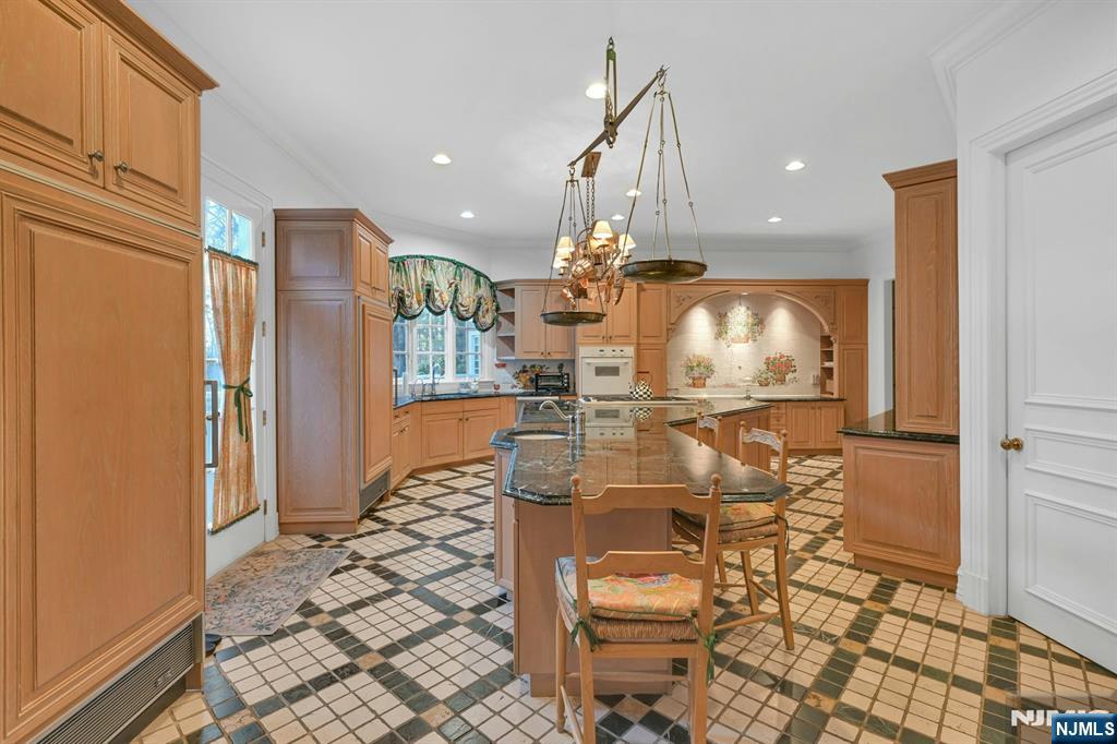 86 Fox Hedge Road Saddle River, NJ 07458 - Photo 18 of 44