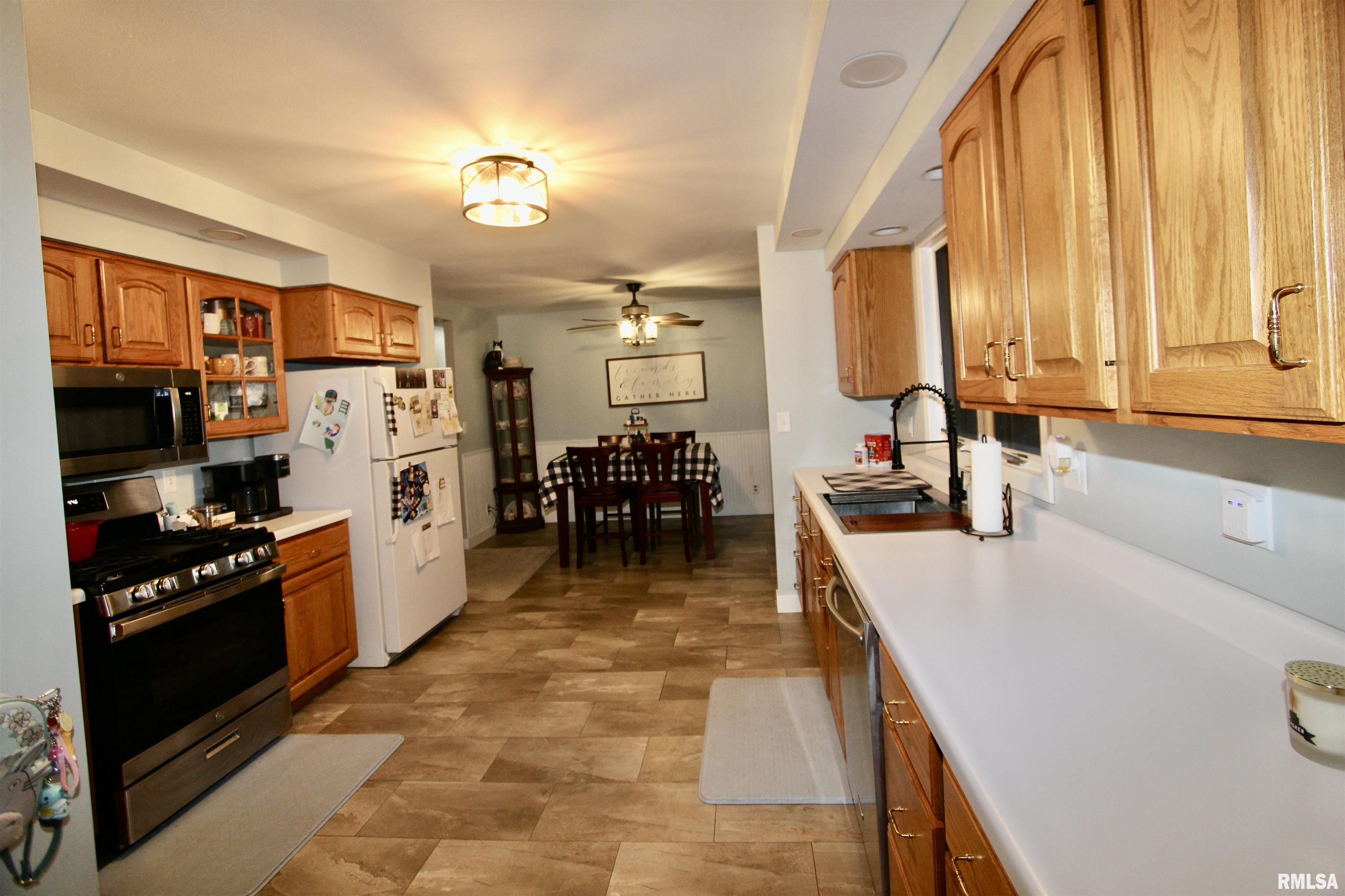 314 Dundee Road East Peoria, IL 61611 - Photo 20 of 68 Gallery Image 20