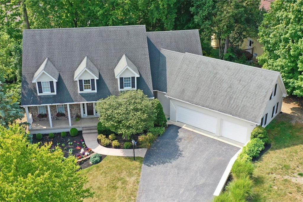 12295 Ridgeside Road Indianapolis, IN 46256 - Photo 3 of 55 Gallery Image 3