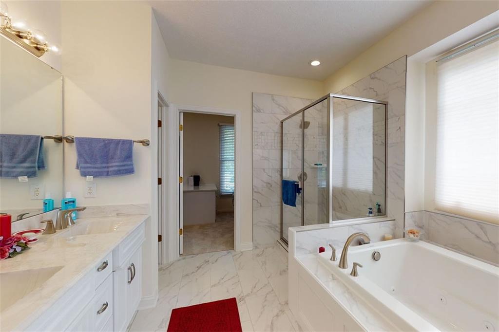 12295 Ridgeside Road Indianapolis, IN 46256 - Photo 24 of 55 Gallery Image 24