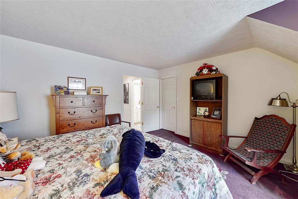 12295 Ridgeside Road Indianapolis, IN 46256 - Photo 31 of 55 Gallery Image 31