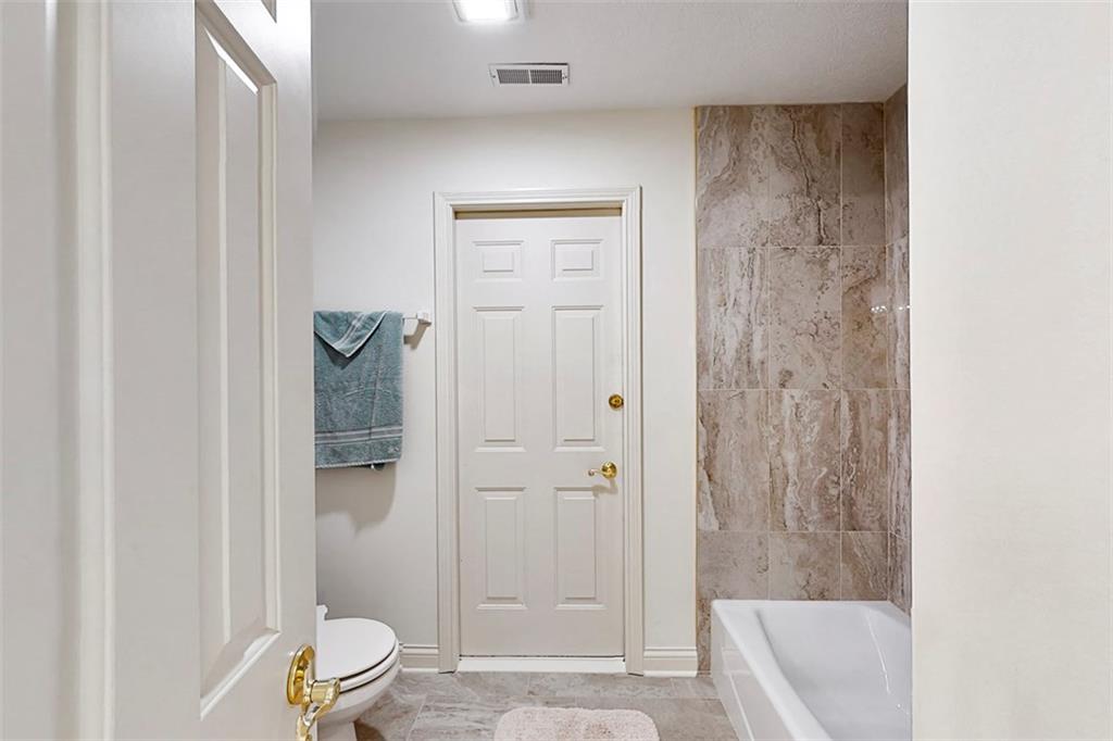 12295 Ridgeside Road Indianapolis, IN 46256 - Photo 34 of 55 Gallery Image 34