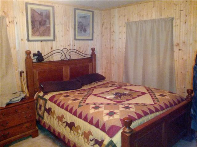 2835 Dunlap Road Duck River, TN 38454 - Photo 10 of 18 Master Bedroom down