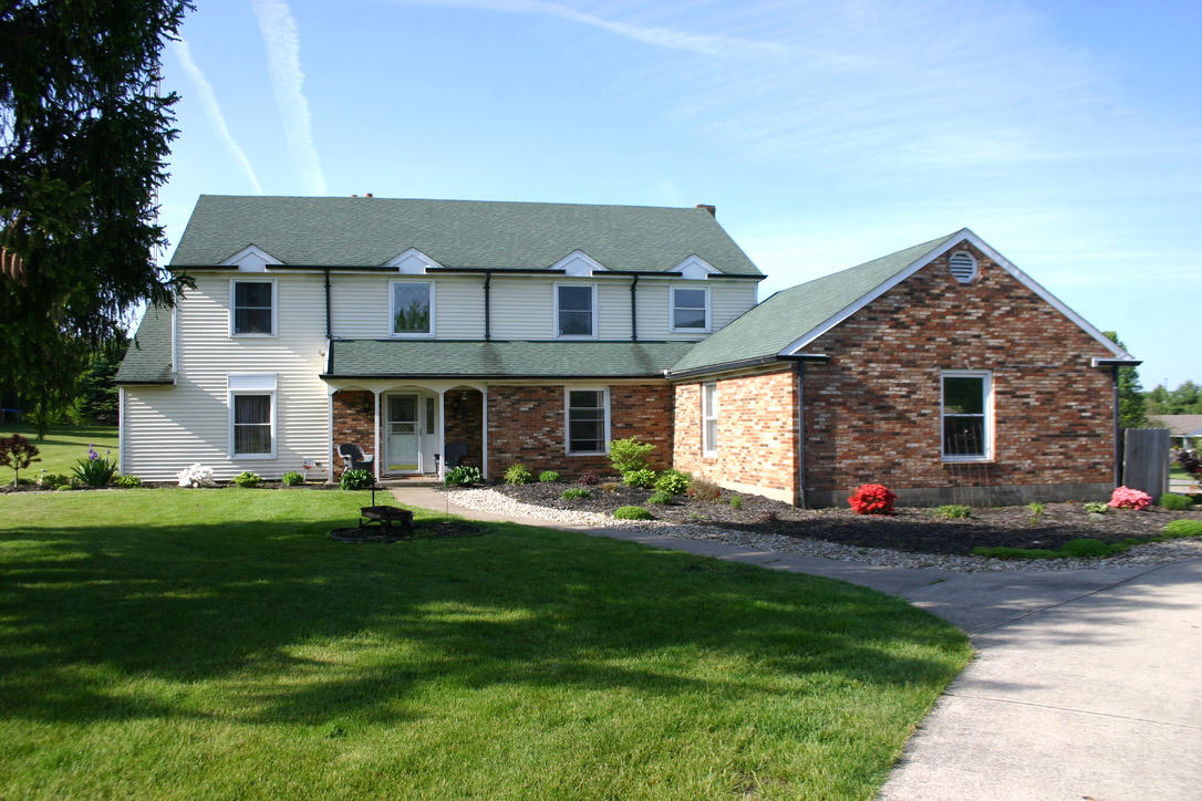 483 East County Line Road Springfield, OH 45502 - Photo 2 of 57